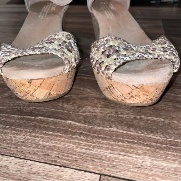 TOMS STUCCO Satin Woven Platform Wedge - Picture 5 of 8